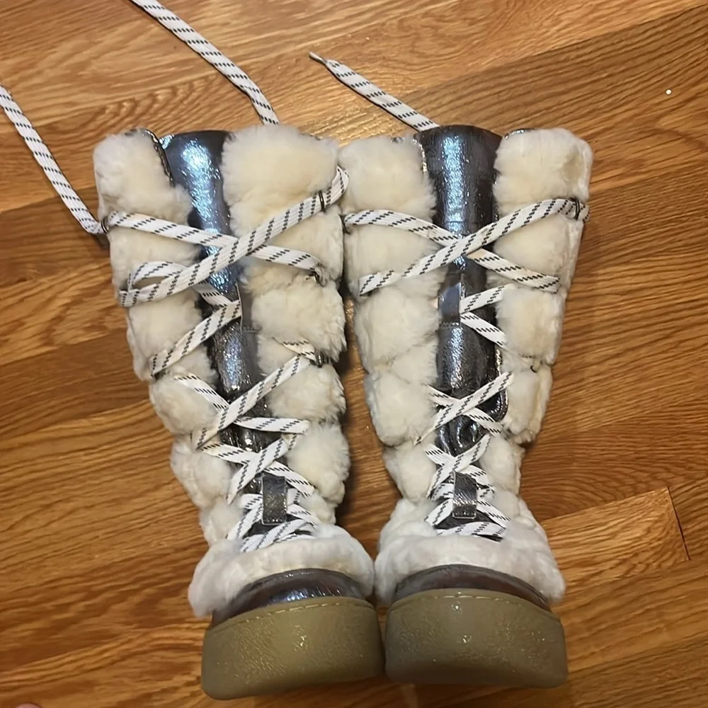 Free People Wilder Mukluk Shearling Boot Size 8 NIB